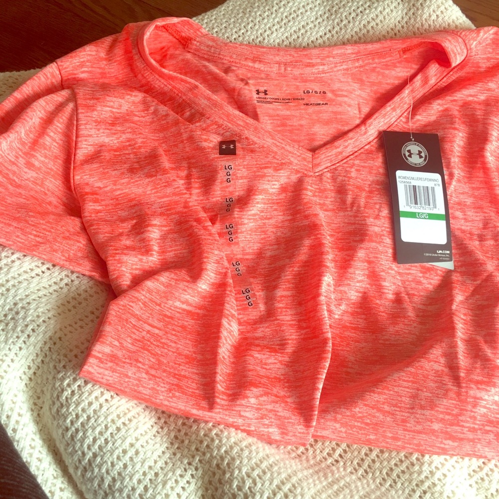 Red Under Armour Short Sleeve Tee ❤️